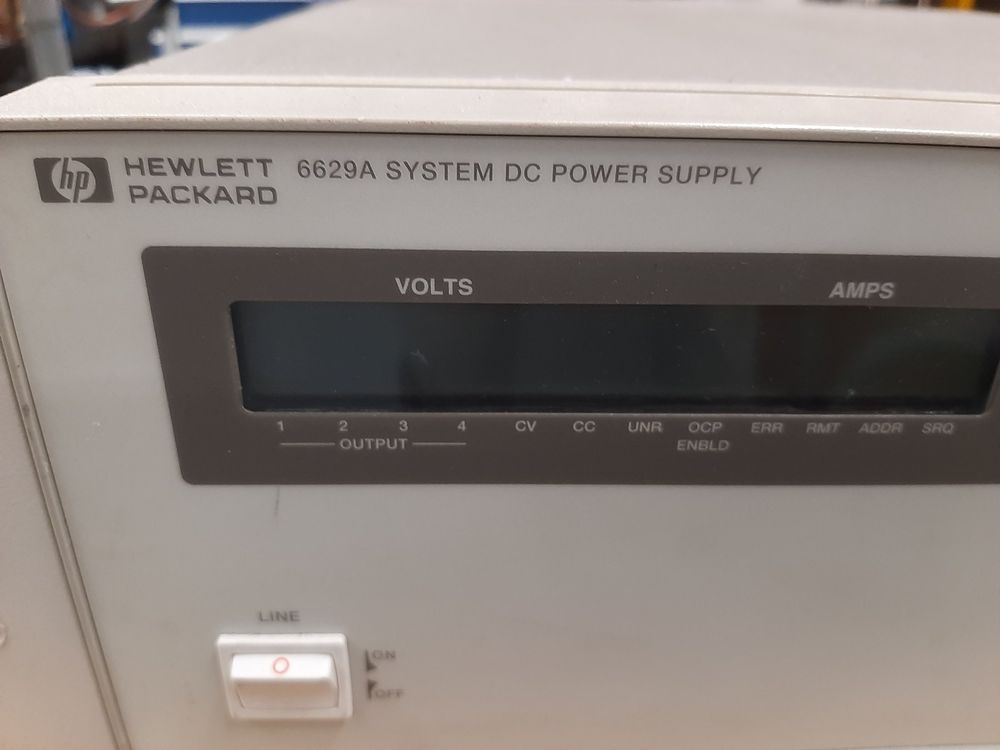 Alimentation quadruple HP 6629A vierer labor Stromversorgung (Gebraucht ...