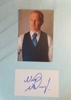 Neal McDonough Autogramm signiert Karte mit Foto 20x30cm