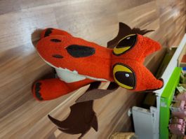 Plüschdrache aus Dragons B1