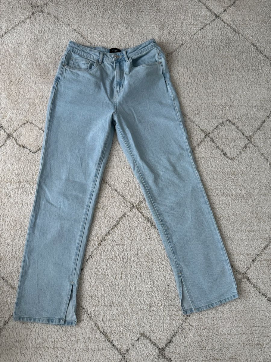 Vero Moda Jeans: hellblaue Jeans, Grösse 28/32 – Nuovo (secondo la descrizione) da Staufen venduto da M19M