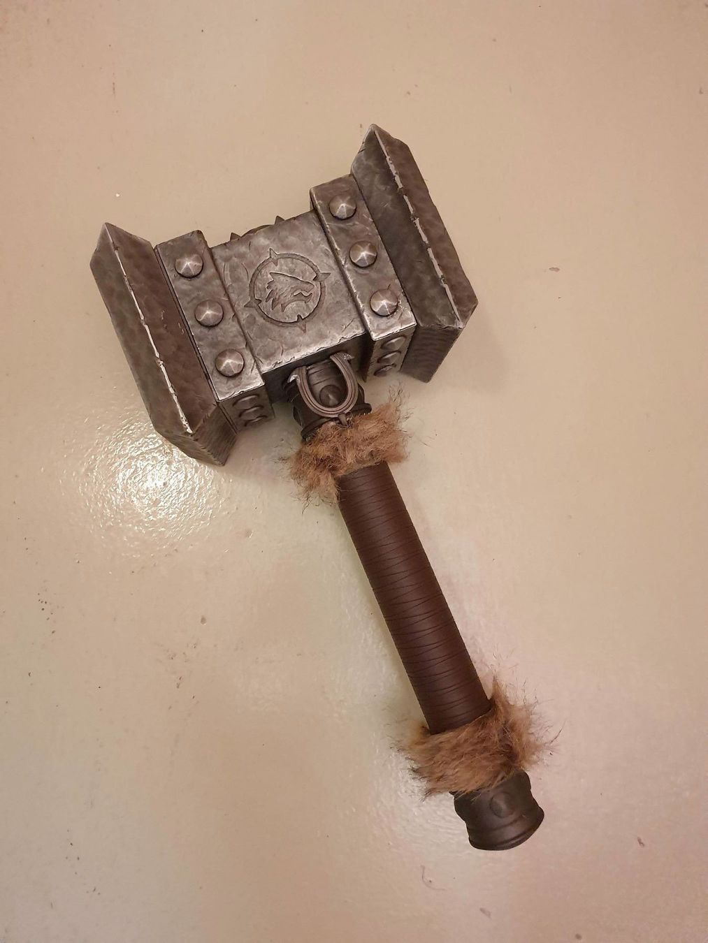 Tutte le decorazioni: Handgefertigter WOW Doom Hammer – Nuovo e nell'imballaggio originale da Würenlos venduto da Sadhu2