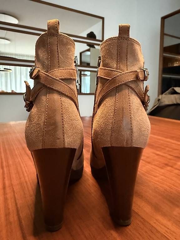 Scarpe da donna: Janet Sport Ankle Boots, gr.36 – Usato da Hofstetten SO venduto da Katharina_Nina_Nina 1