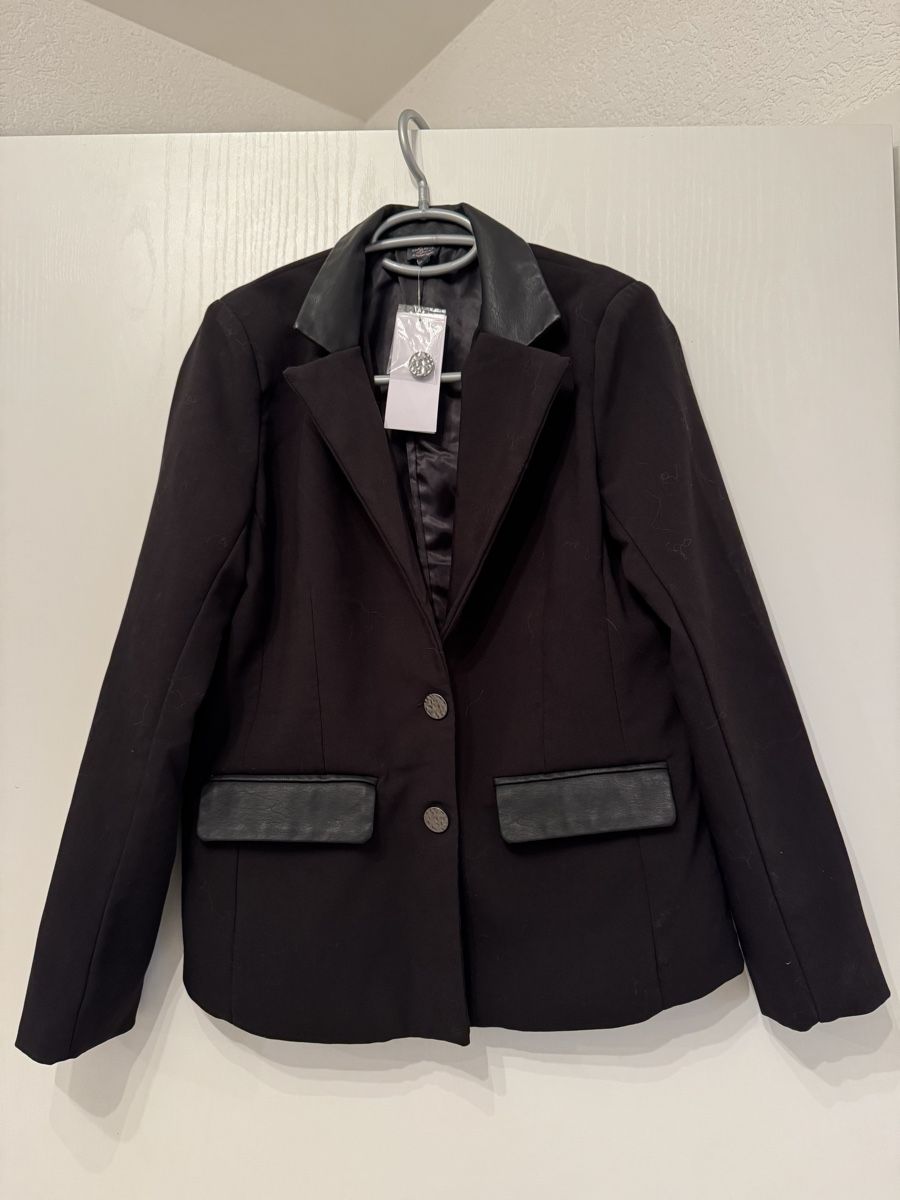 Giacche: Blaser noir , neuf avec étiquette – Nuovo (secondo la descrizione) da Monthey venduto da Cocotte