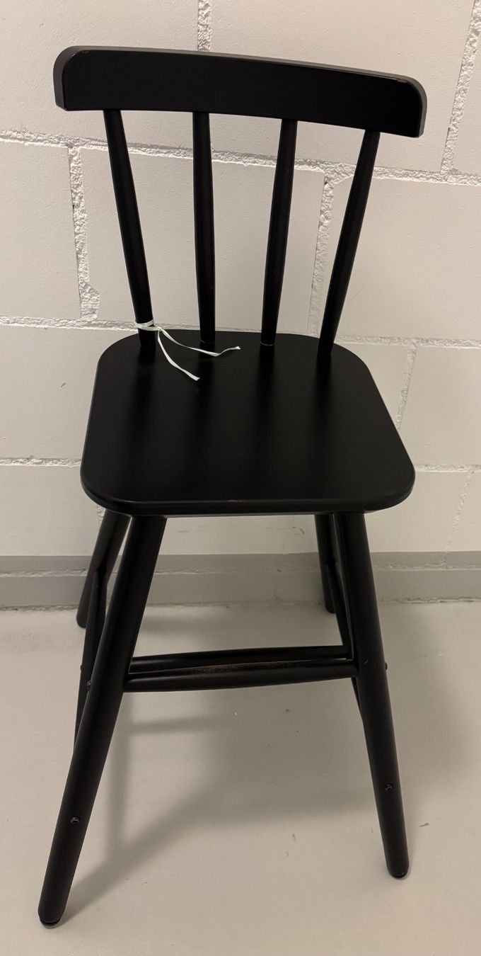 Ikea Chaises: Kinderstuhl, wenig gebraucht – D'occasion à Niederönz par melodie015