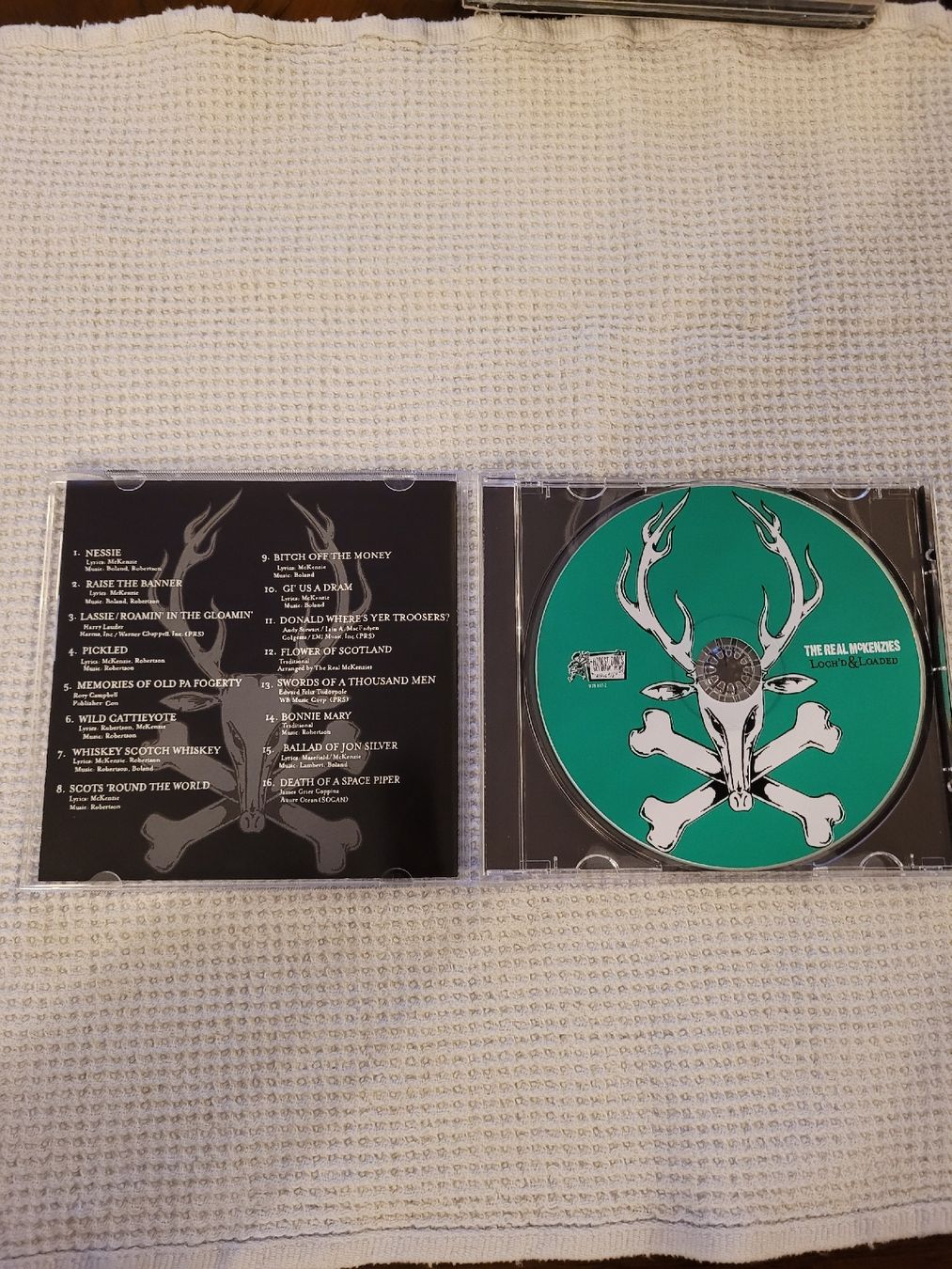 CD: Audio-CD; The Real McKenzies: Loch'd & Loaded – Usato da Aarberg venduto da galli-thomas 1