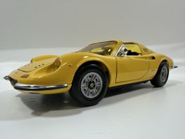 Ferrari Dino 246 GTS 1:18, gelb, HOT WHEELS