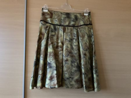 Très belle jupe Hugo Boss t. 40 occasion