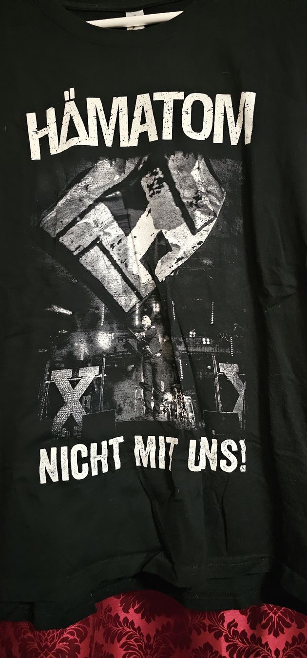 T-shirt: neues Hämatom T-Shirt Gr.XL – Nuovo (secondo la descrizione) da Zürich venduto da Daniela51 1