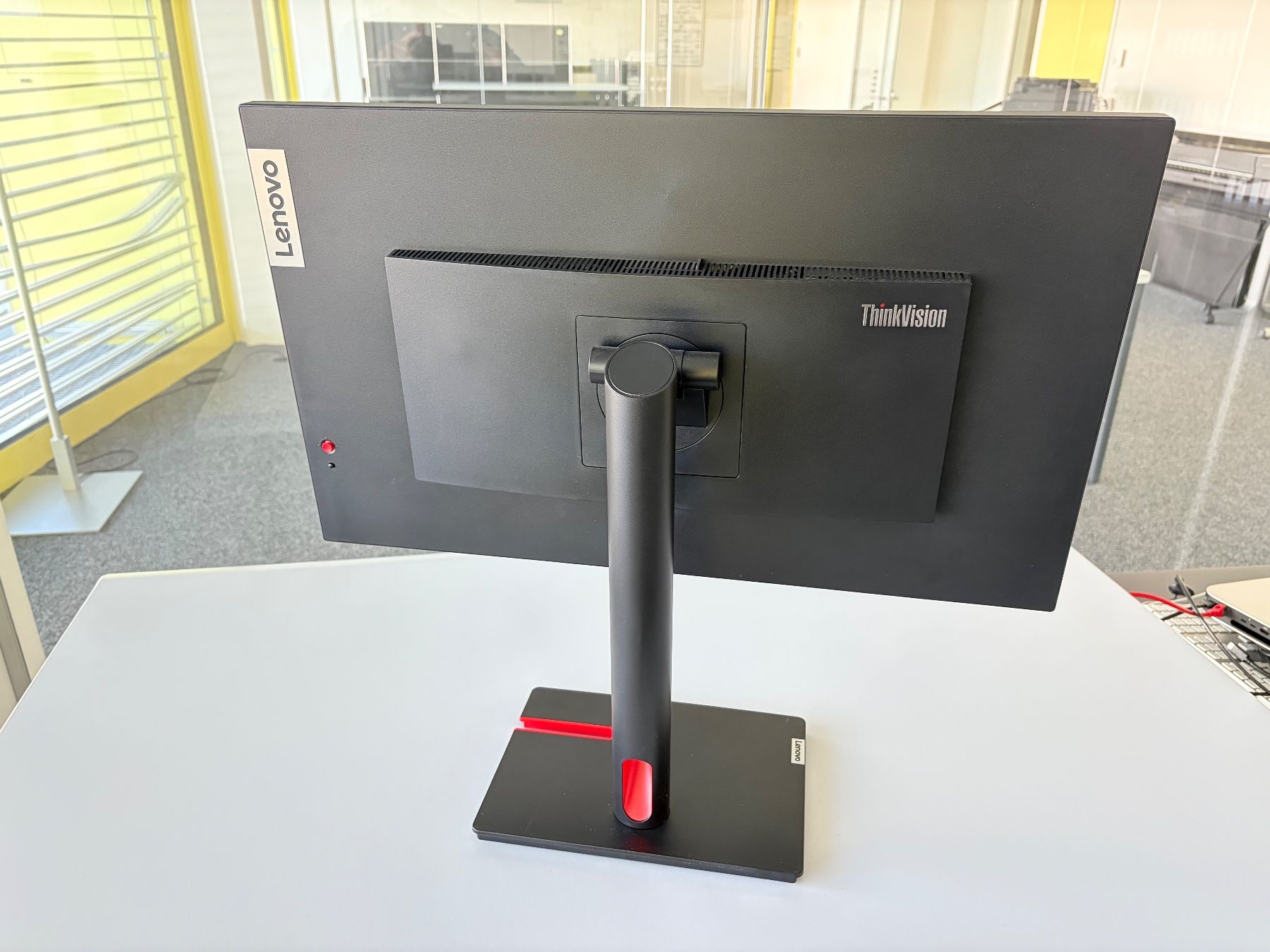 Lenovo Monitor: Lenovo ThinkVision T27h-30 Display – Usato da Mörschwil venduto da ottoman7 2