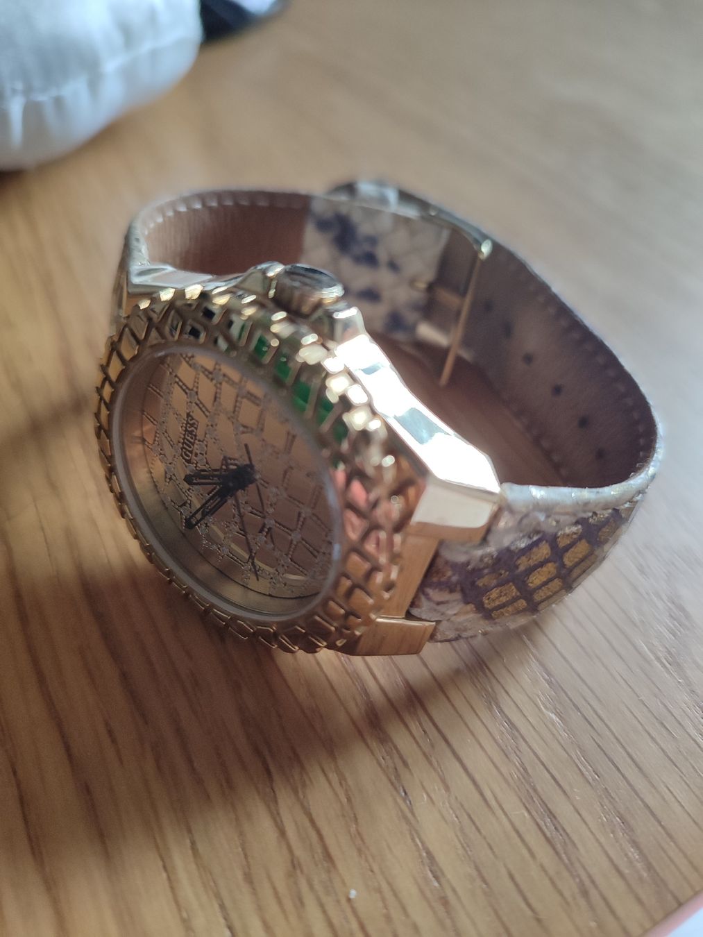 Guess Orologi: Guess Untamed Damenuhr – Usato da Kleinwangen venduto da Cane18corso 4