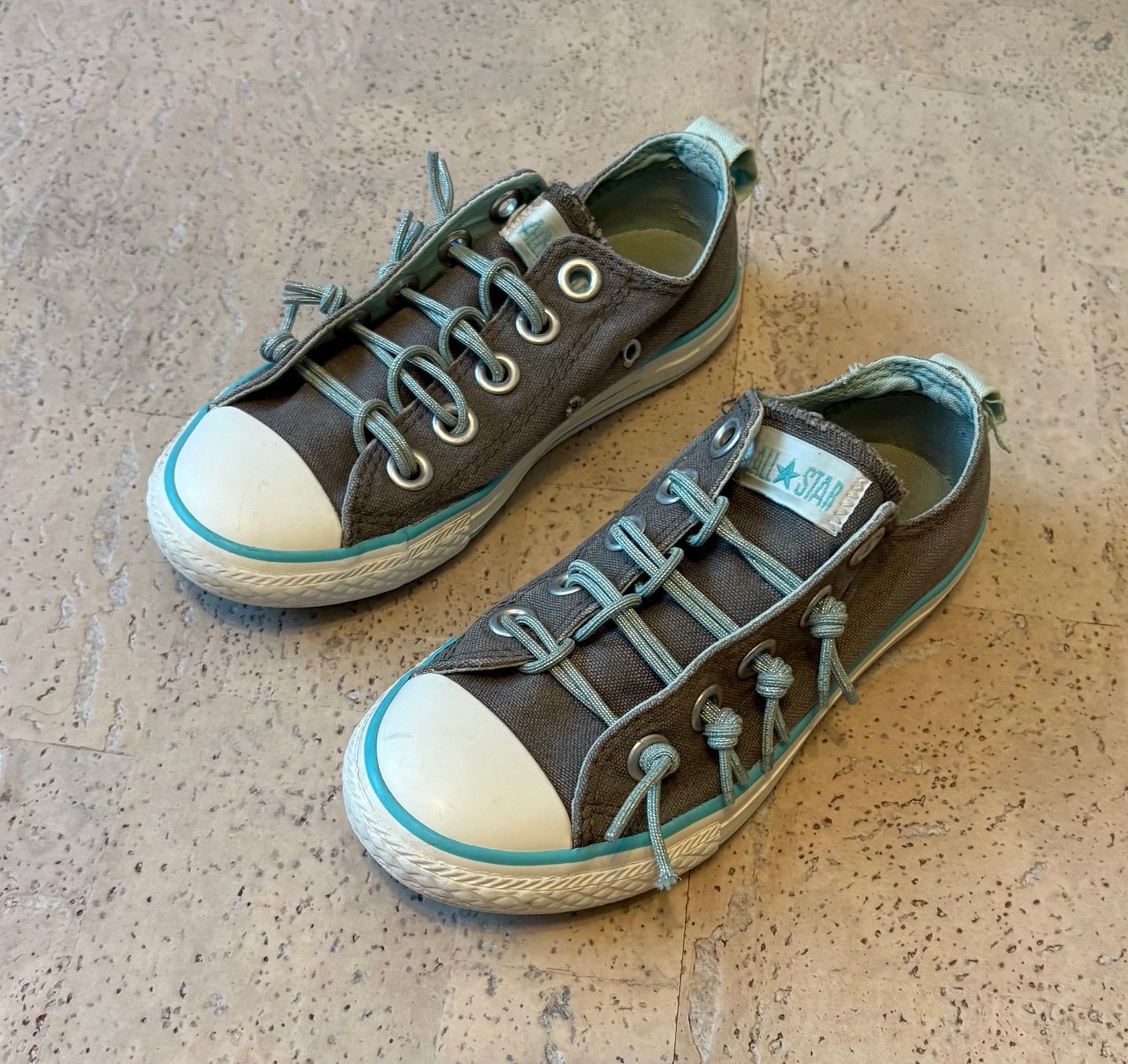 Converse Chaussures filles: Converse All Star junior (Gr. 31) – D'occasion à Burgdorf par Schibi2002