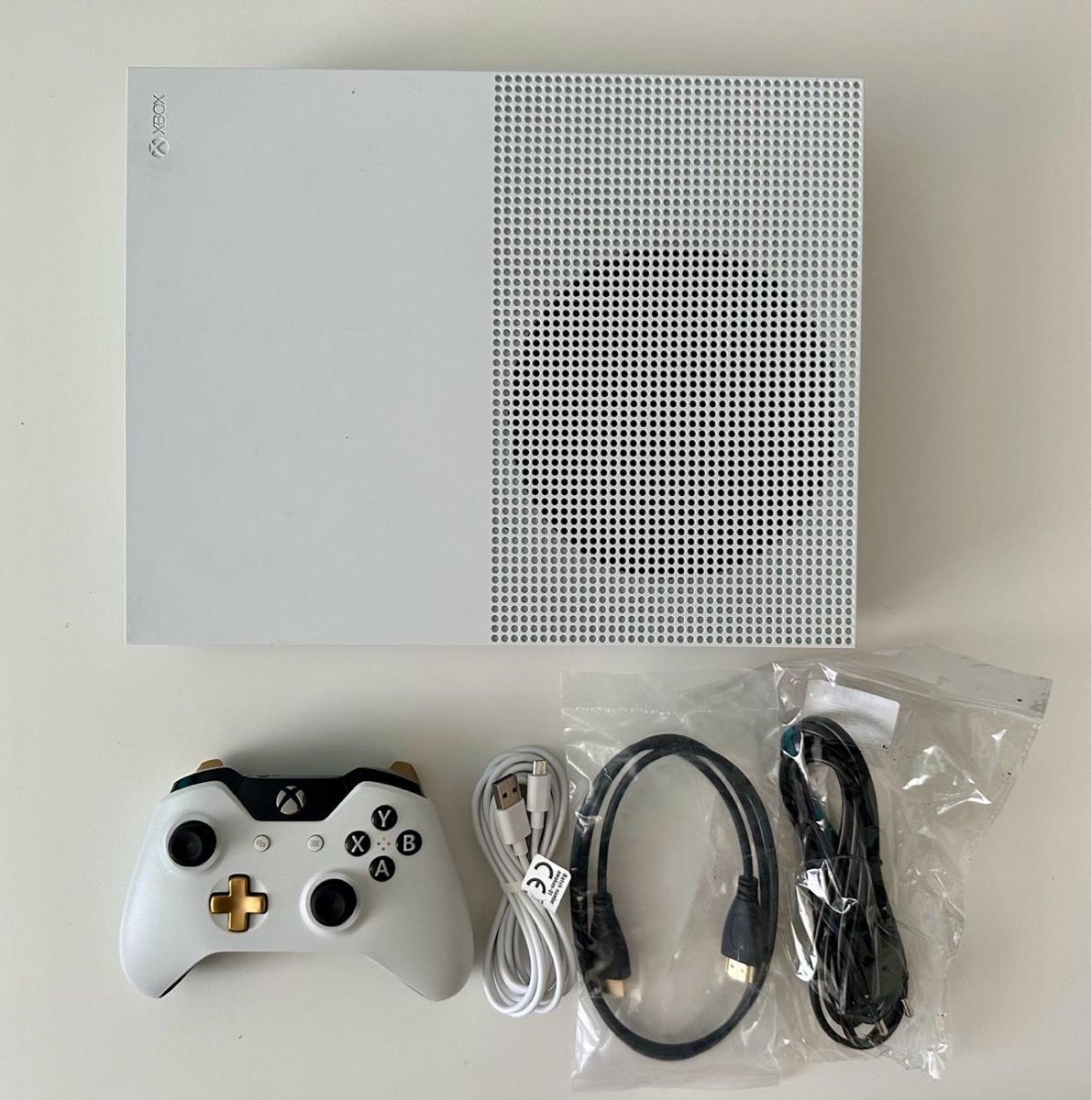 Microsoft Consoles: Xbox One S 1 Tb Minecraft – D'occasion à Couvet par Aura_aura