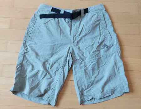 Neue Adidas Hike Shorts / Wanderhose Gr. 46