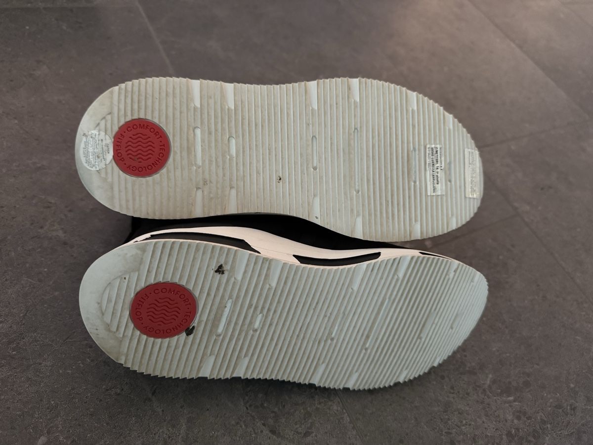 Fitflop Scarpe da donna: Fitflop Ammber Slip-On Sneaker 39 – Nuovo (secondo la descrizione) da Dachsen venduto da Pfotenglueck 3