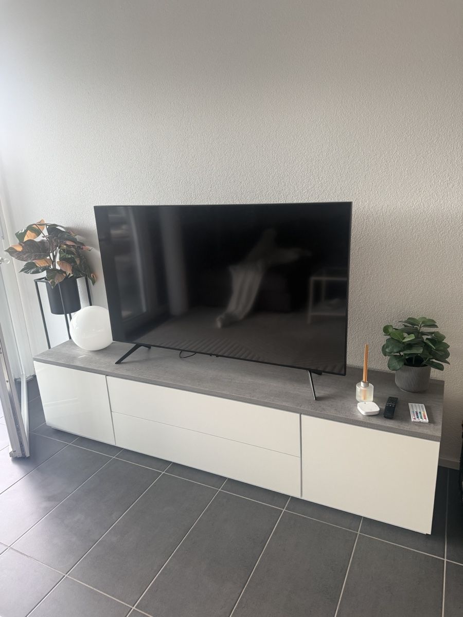 Meubles TV: Sideboard – D'occasion à Holziken par lad_6b9f