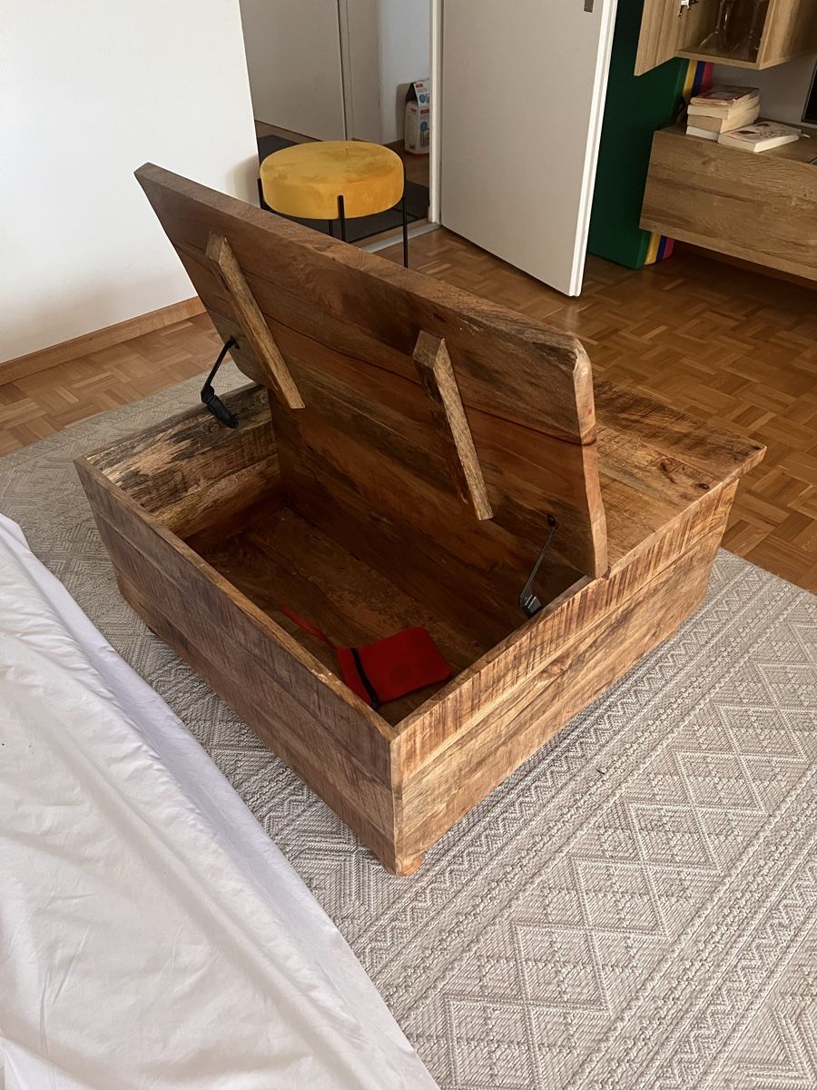 Tavoli: Couchtisch mit Schubladen, Holztruhe, Wohnzimmer – Usato da Zug venduto da kimula 2