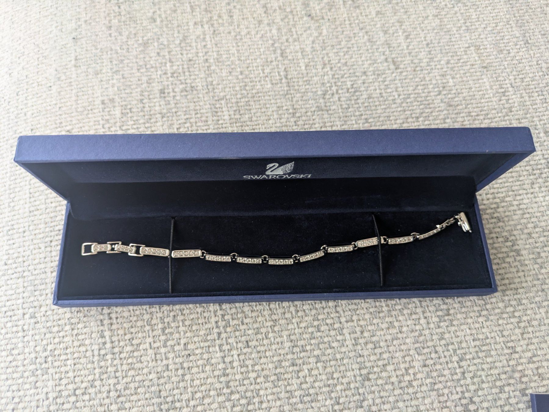 Swarovski Armbänder & -reifen: Swarovski Silver Crystal Bracelet with Box – Gebraucht aus Losone von AlpineLayer 2
