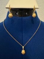 Kette und Ohrringe mit Jakobsmuschel