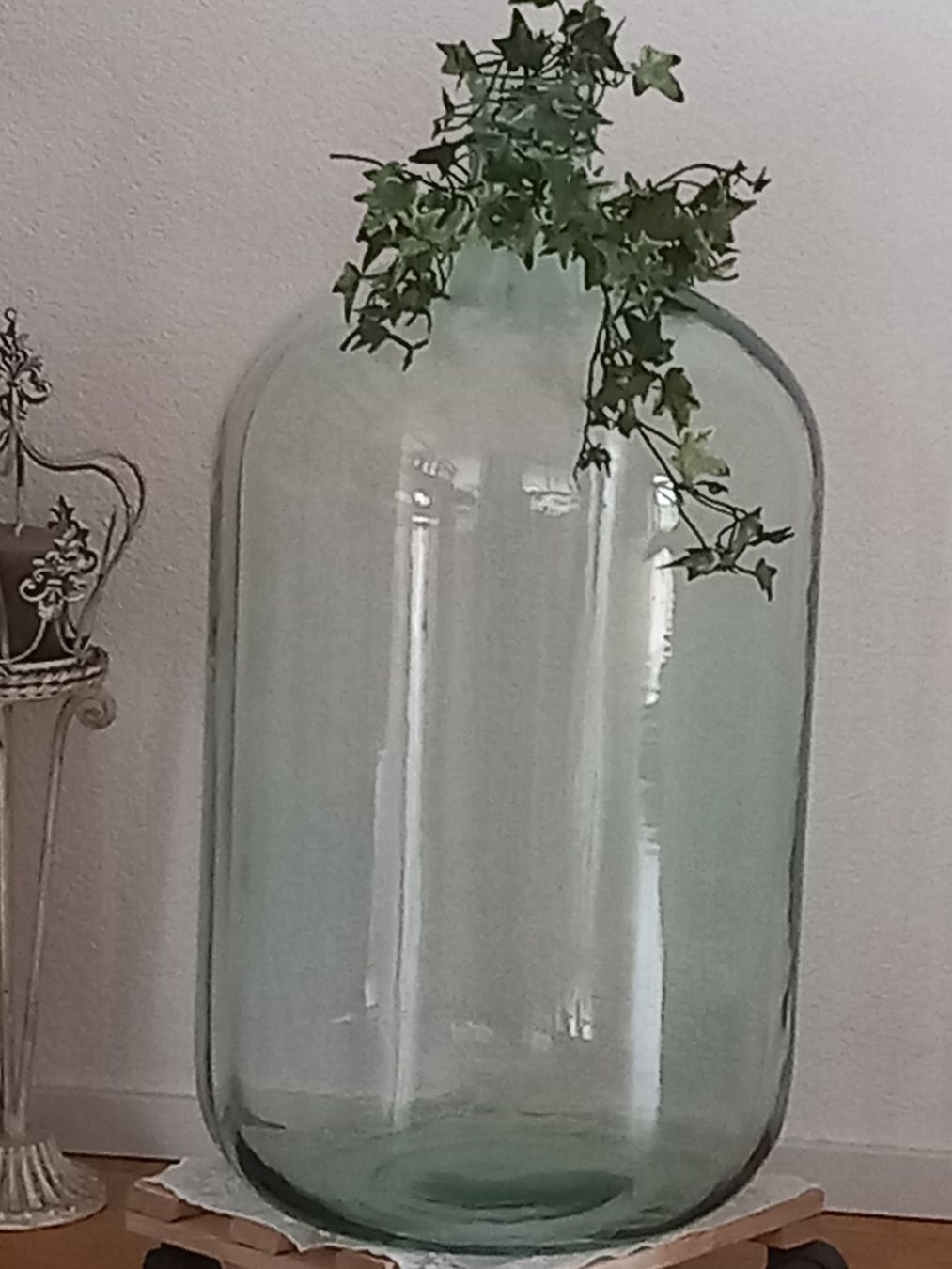 Vasi & Recipienti: XL Flaschen Bodenvase aus Glas , / H- 67cm. – Usato da Aegerten venduto da gismolini