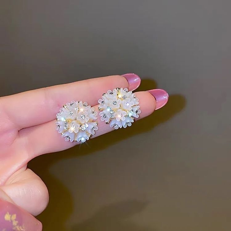 Rosenblatt Ohrringe Für Damen - Romantische Blüten-Ohrstecker Mit Acryl-Blättern