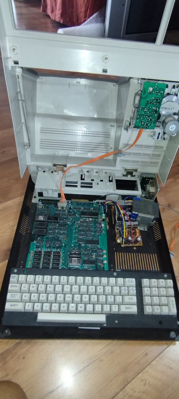 PCs: Sharp MZ-80-A – Défectueux à Domdidier par look80486 4