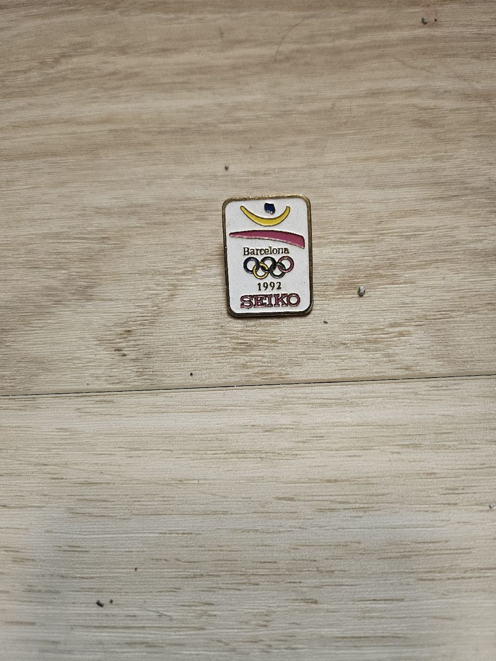 Pin's JO Barcelone 1992 – Seiko, Doré, édition COOB 92, Collection Olympique