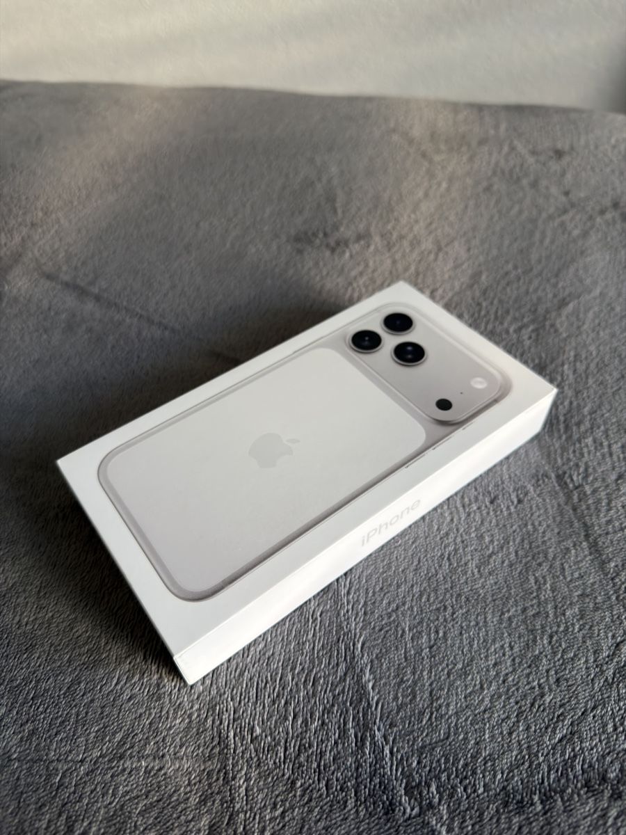 Apple Telefoni cellulari / Smartphones: Iphone 17 Pro Max 256GB NEU Silver – Nuovo e nell'imballaggio originale da Basel venduto da mar_jxt2 2