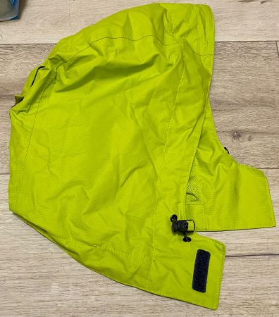 Neue ungetragene Kapuze zu Jacke in hellgrün Teil Reissversc