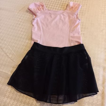 Ensemble de danse rose et noir, taille 110/116 bon état