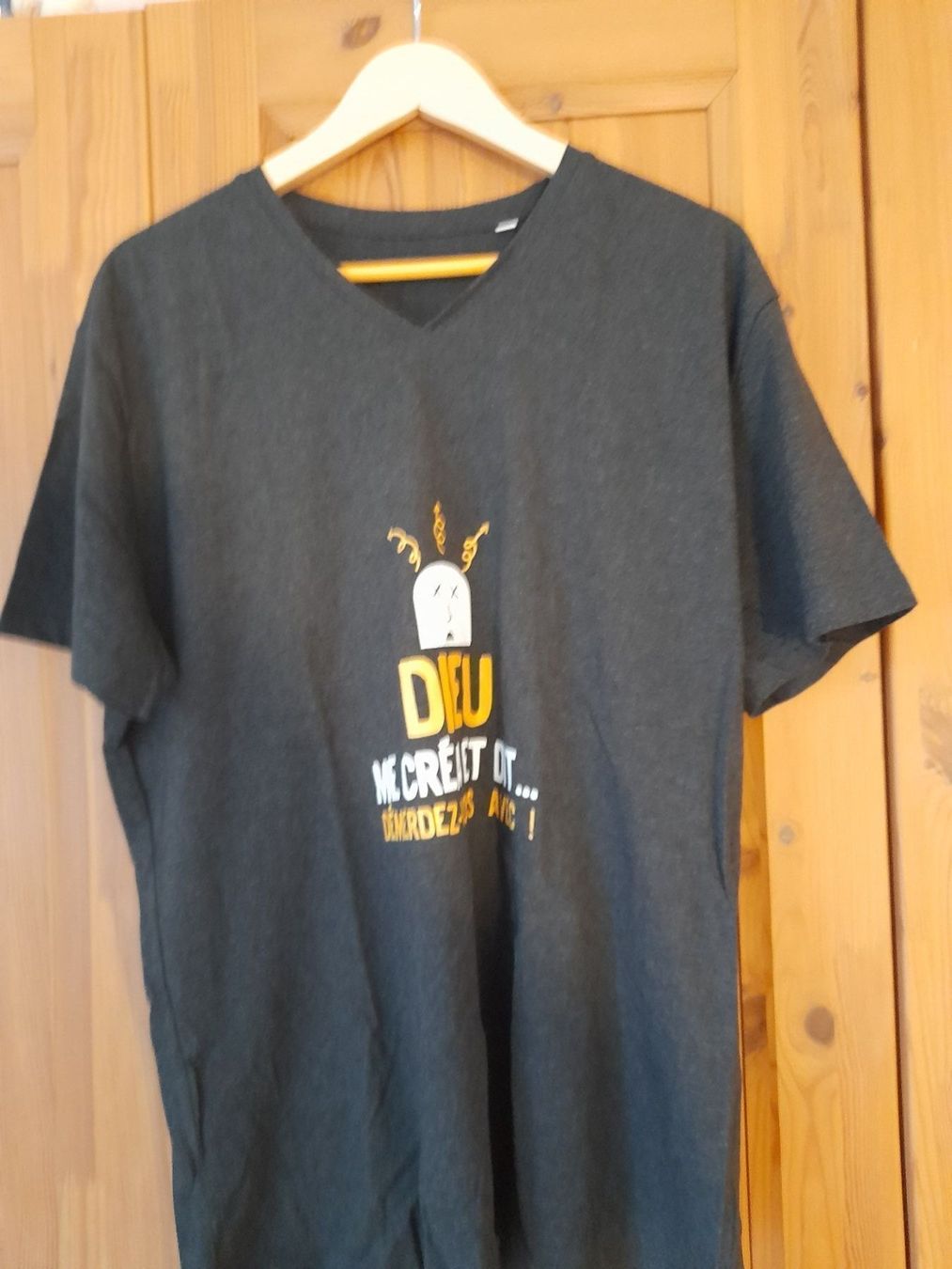 T-shirt: The shirt( neuf) – Nuovo (secondo la descrizione) da Miecourt venduto da Marly1 3
