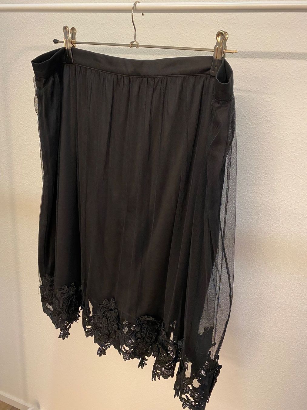 Röcke: Forever 21 Plus Size Jupe / Rock elegant schwarz Gr. 48 – Gebraucht aus Pratteln von a23_j2gs 6