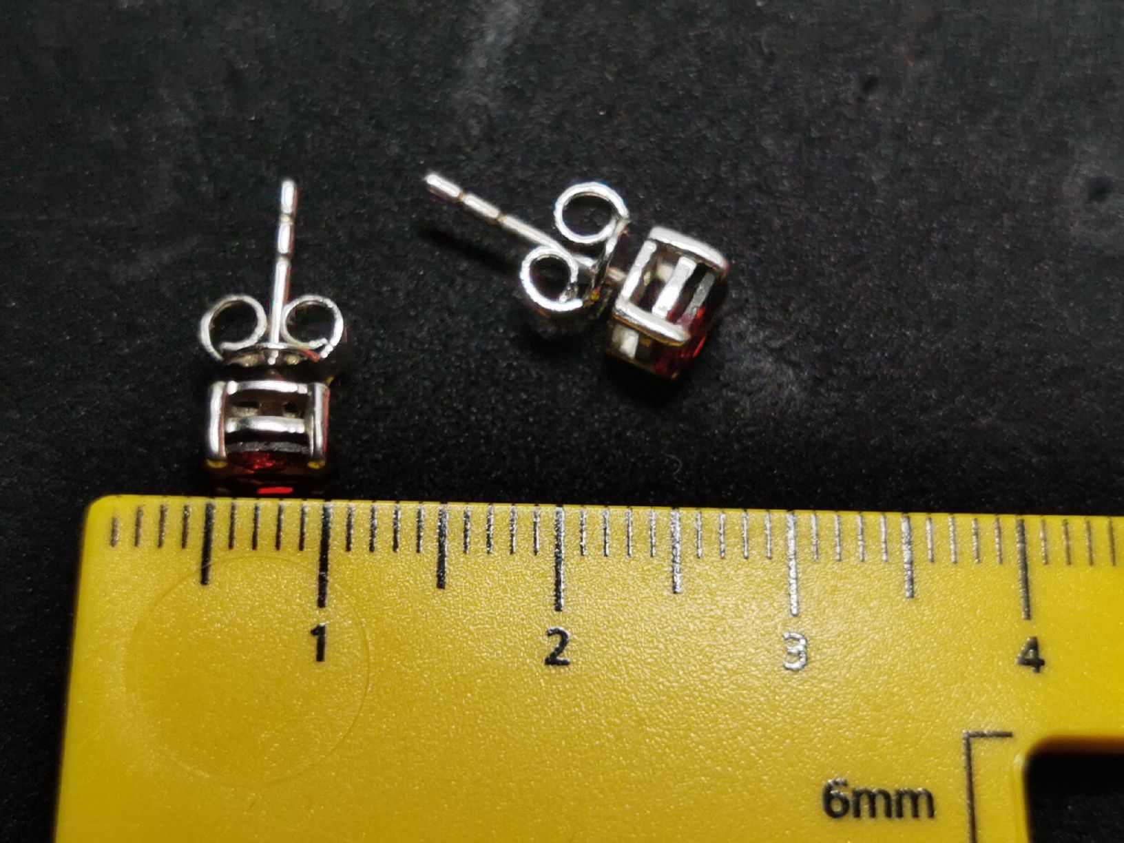 Orecchini pendenti & Orecchini a lobo: Damen Silber Ohrstecker mir Granat – Nuovo e nell'imballaggio originale da Schlieren venduto da vlalif 6