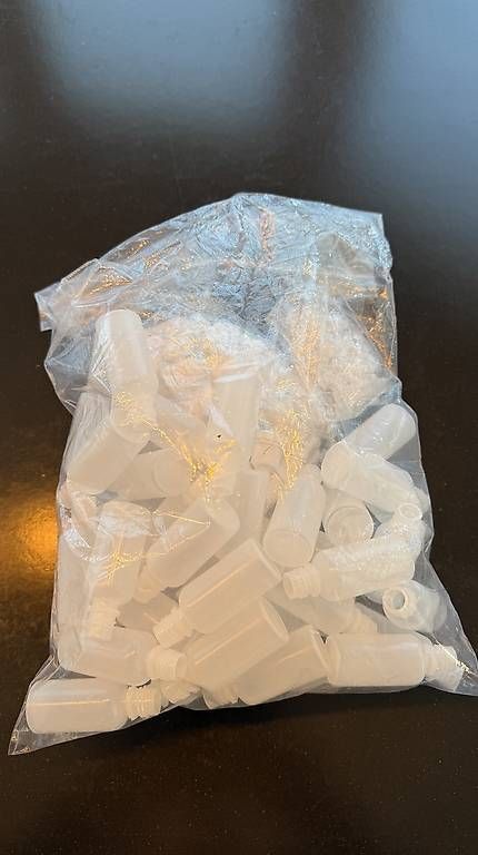 Altro in Stoviglie & Bicchieri: Tropfflaschen 15ml – Usato da Zürich venduto da Schlumpf_fs 1