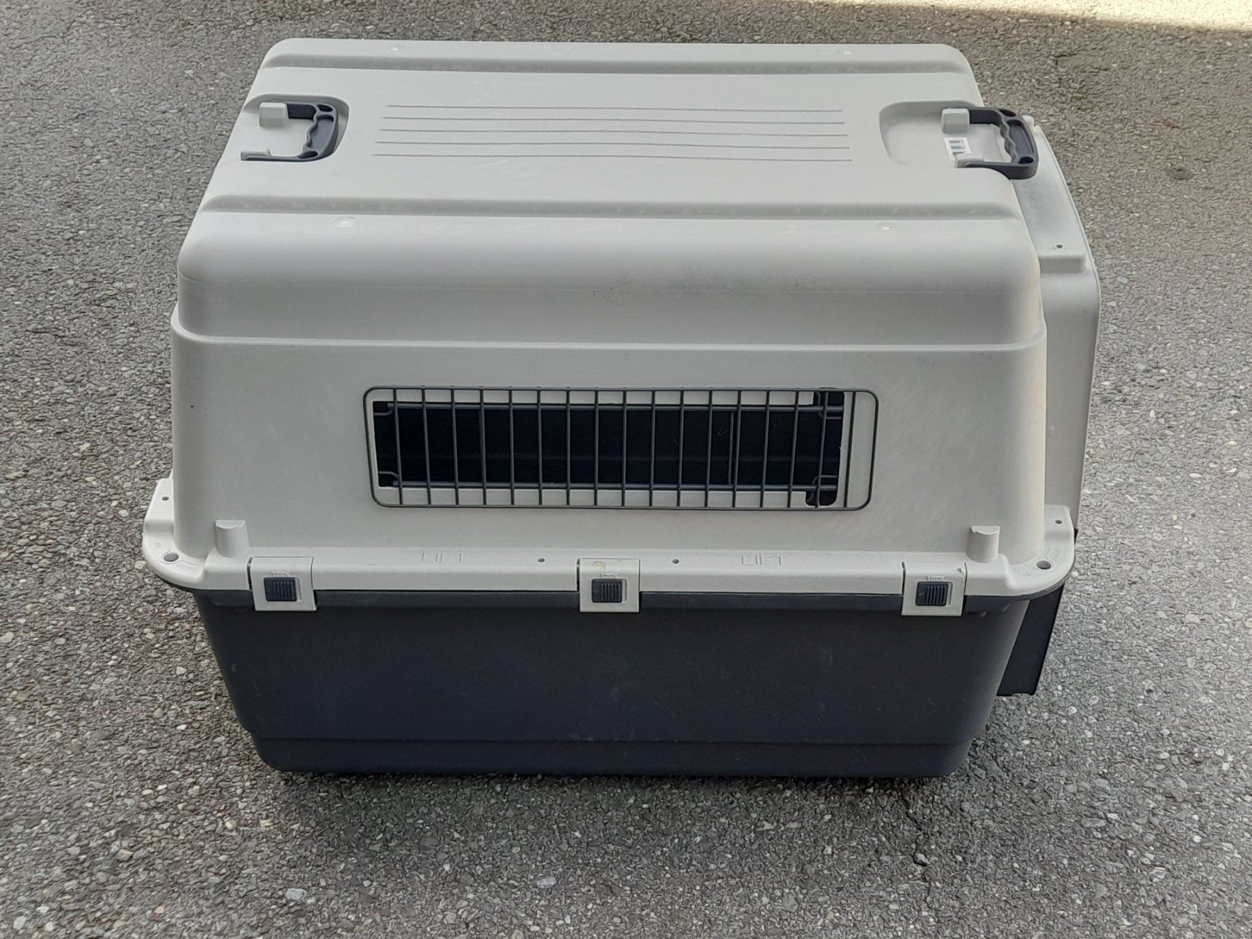 Gabbie, trasporto & Sicurezza: Hunde Transportbox 80 x 55  H = 60 – Usato da Aeschi b.Spiez venduto da 52_wochen 2
