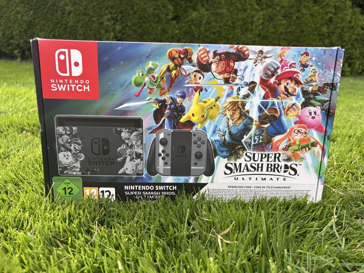 Nintendo Console: Nintendo Switch Super Smash Bros. Ultimate Edition komplett – Usato da Wangen ZH venduto da cri_rnp9