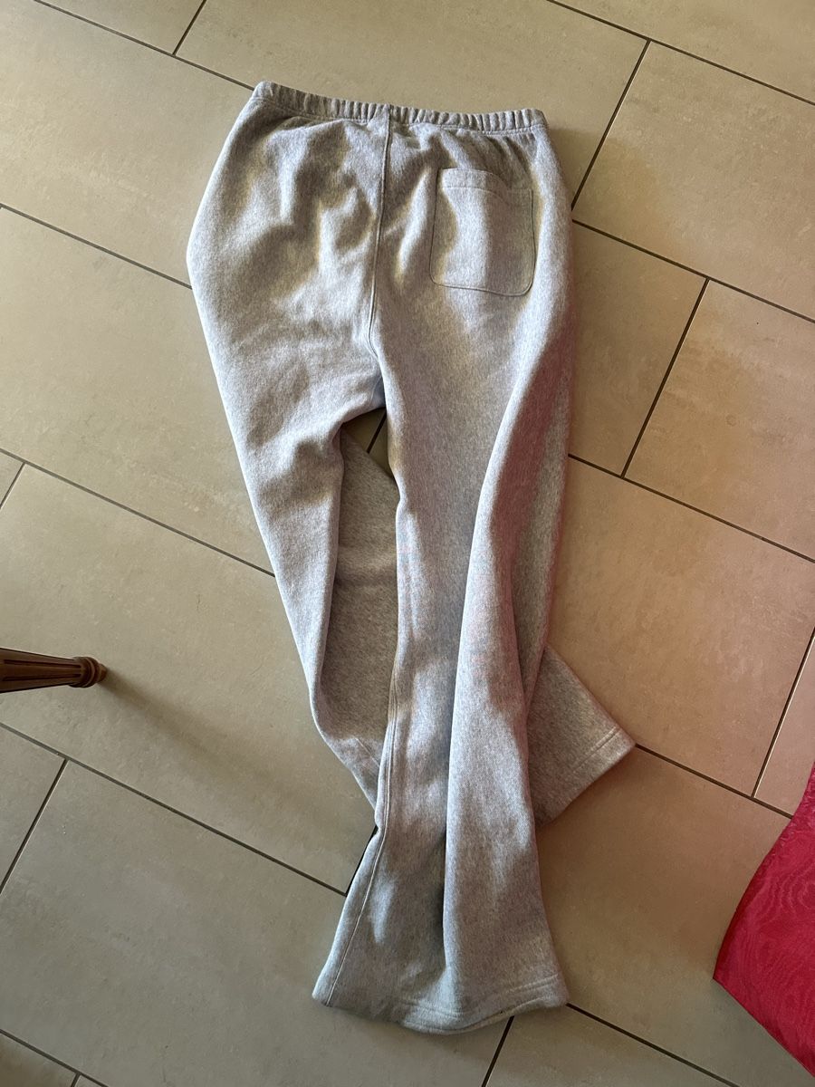 Champion Pantaloni: Champion Pants wide - size L  – Usato da Zürich venduto da SunnySeller 1