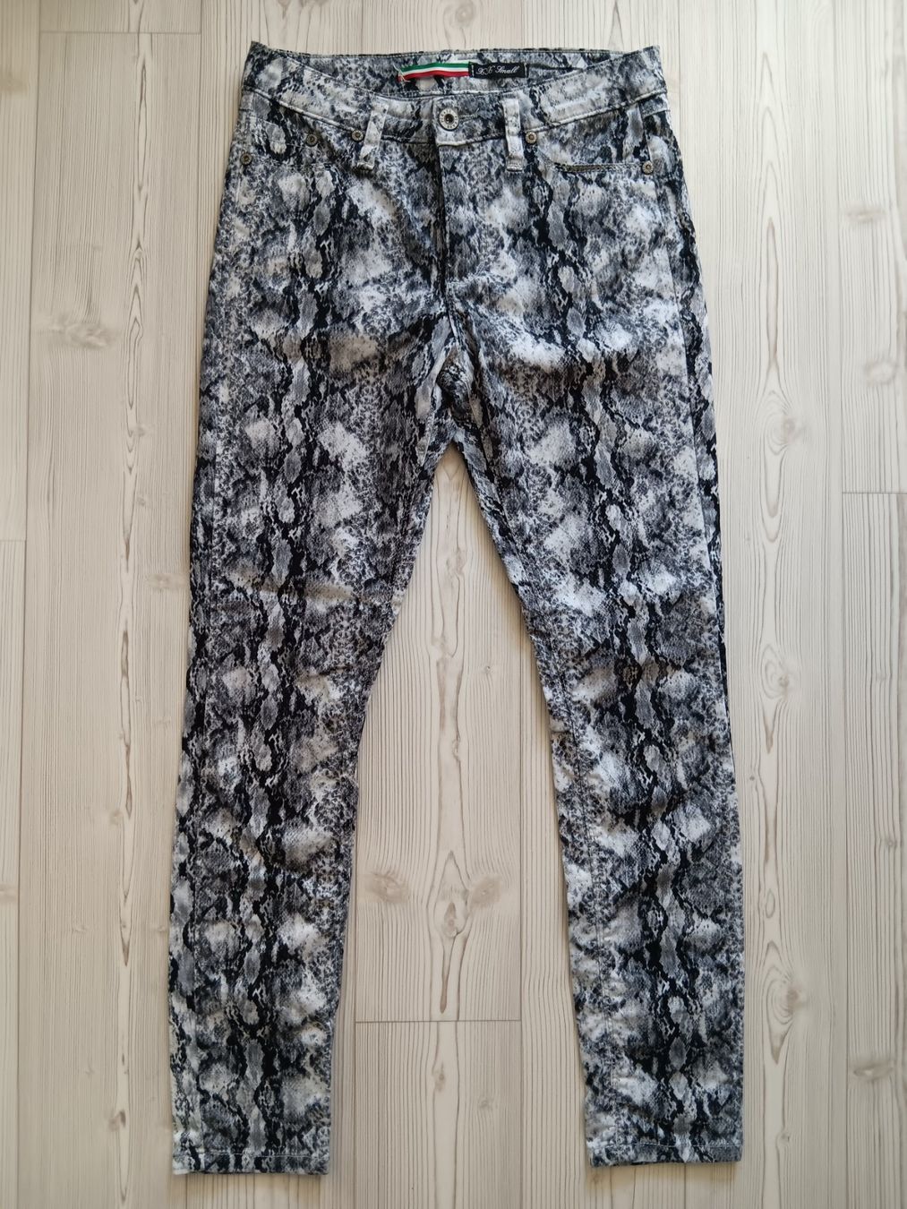 Please Jeans Jeans: PLEASE P78 Jeans taille / Grosse XXS – Gebraucht aus Cossonay-ville von Super-Price-Quality