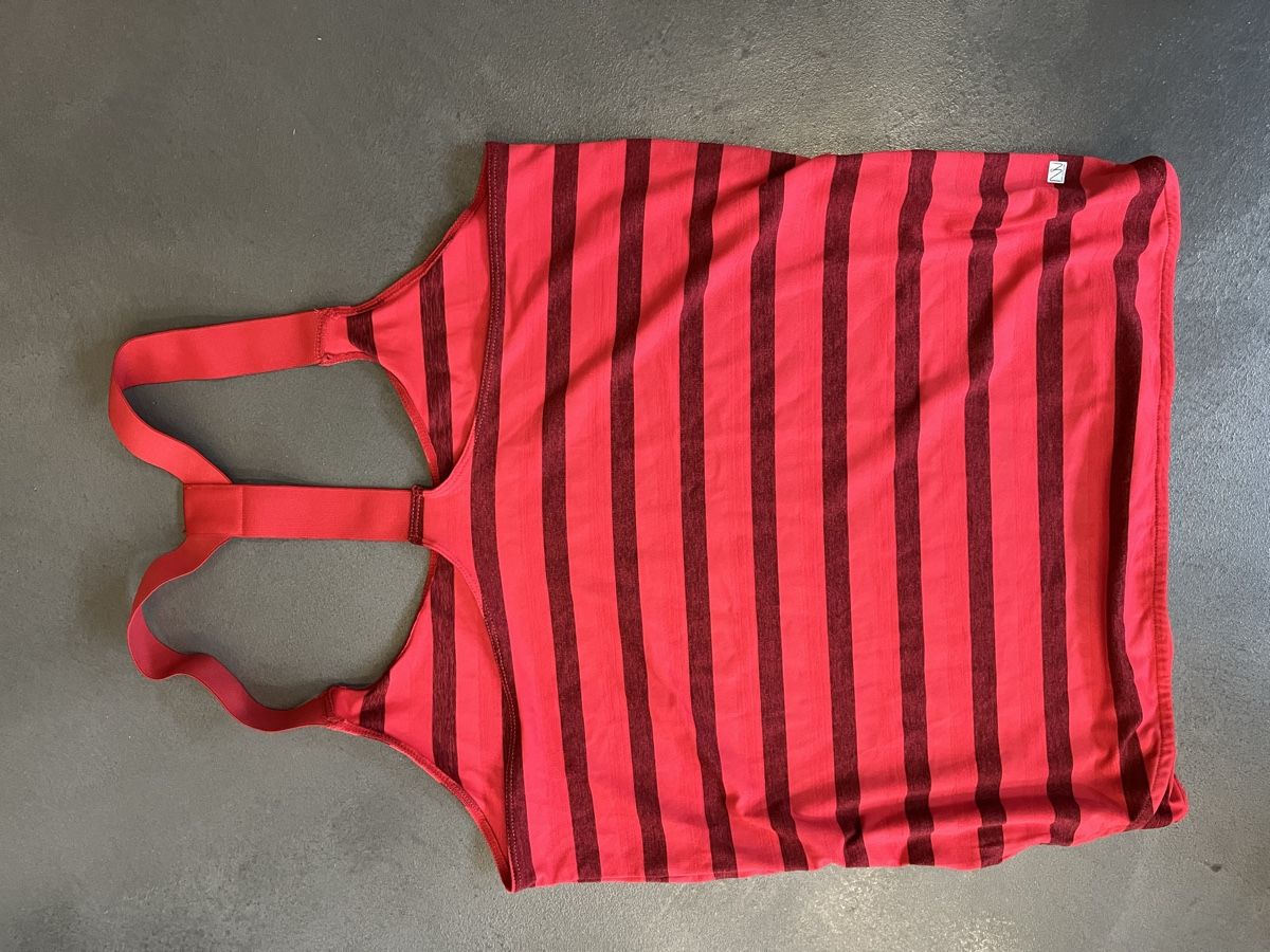 Wilson Top: Joggingdress, Wilson – Nuovo (secondo la descrizione) da Duggingen venduto da simonmuriel 3