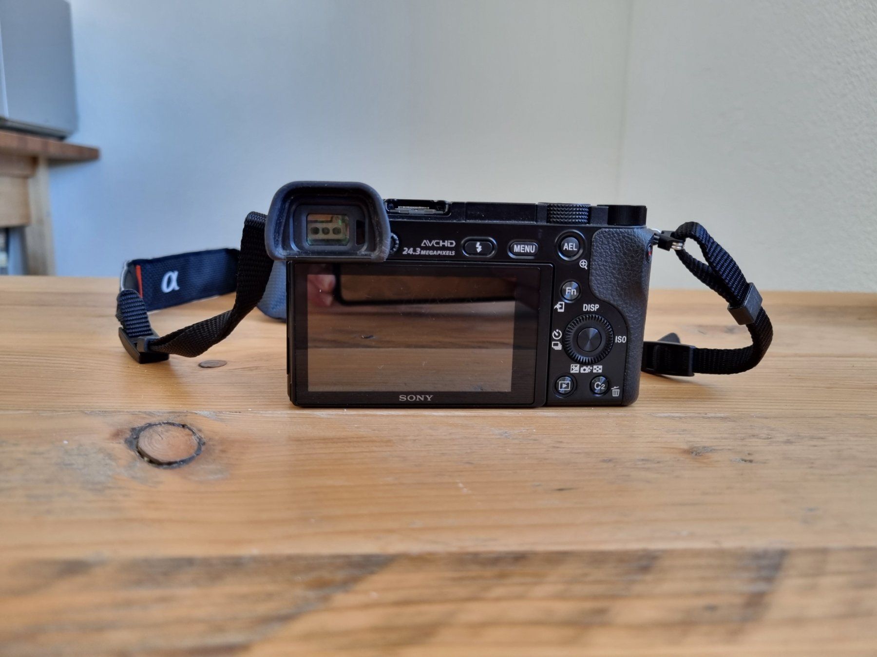 Sony Fotocamera: Sony Alpha a6000 Systemkamera + 2 Objektive – Usato da Baar venduto da Tschaierlou 2