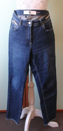 Jeans von *CINQ CUT* (GK)