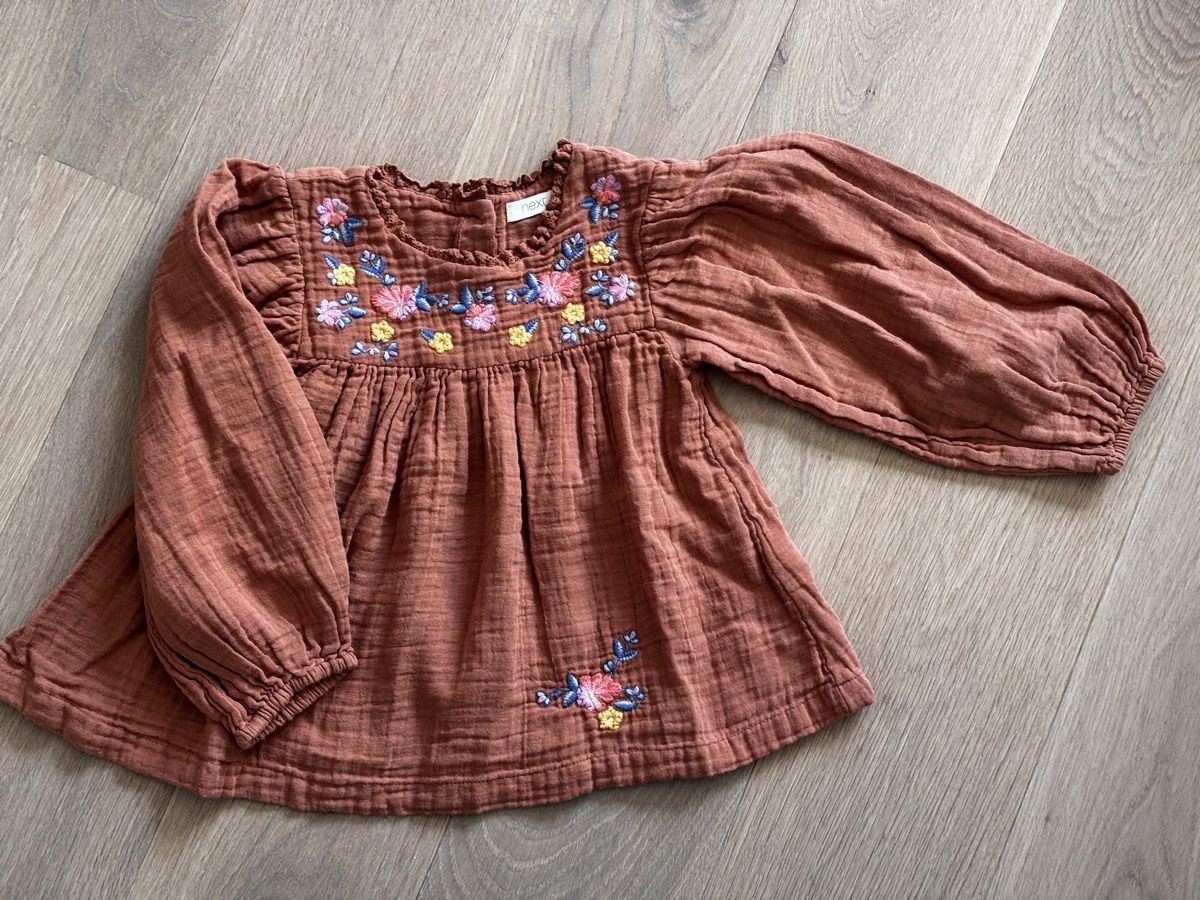 Lotti & Set di vestiti: Mädchen Kleiderpaket 10 Stk Gr 104 – Usato da Wahlen b. Laufen venduto da Slash077 2
