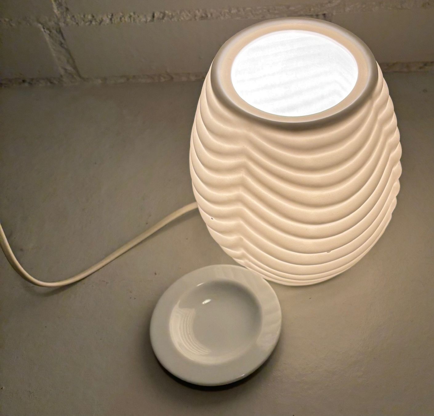 Lampen: Duftlampe "Apart" Keramik, weiss mit Netzstecker – Gebraucht aus Niederönz von melodie015 1