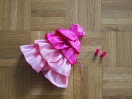 Magnifique robe de poupée rose, parfait pour l'été!