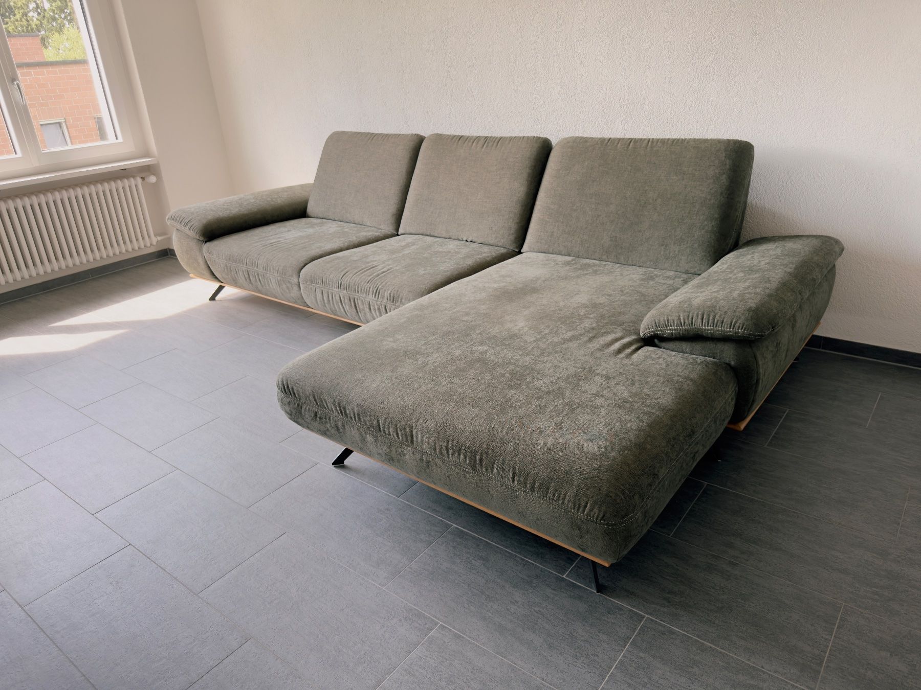 Sofas: Designer Sofa mit Longchair – Gebraucht aus St. Gallen von dan_8c27 1