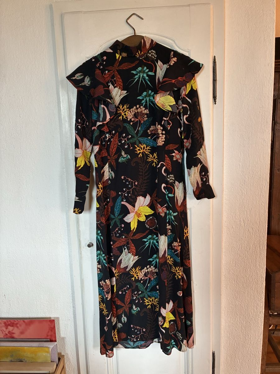 H&M Kleider: Robe col Mao H&M – Gebraucht aus Delémont von Jinjule 1