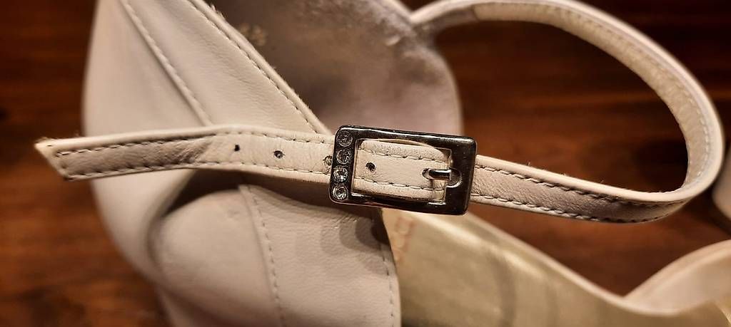 Scarpe da donna: Hochzeitsschuh – Usato da Oberkirch LU venduto da celezi 4