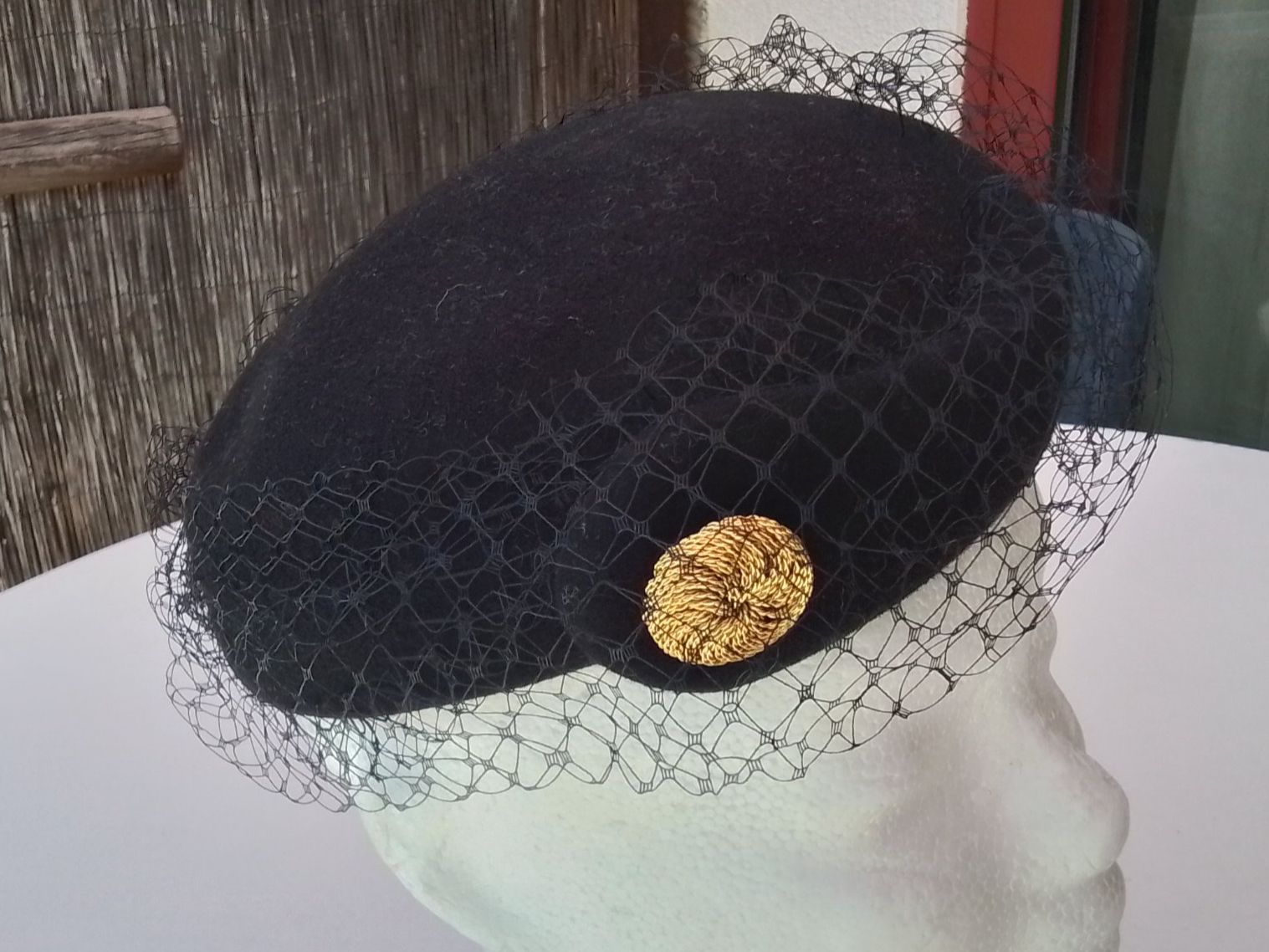 Hüte, Mützen & Caps: eleganter Damenhut – Gebraucht aus Oberurnen von DVDL