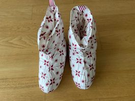 Paire de chaussons duvet synthétique