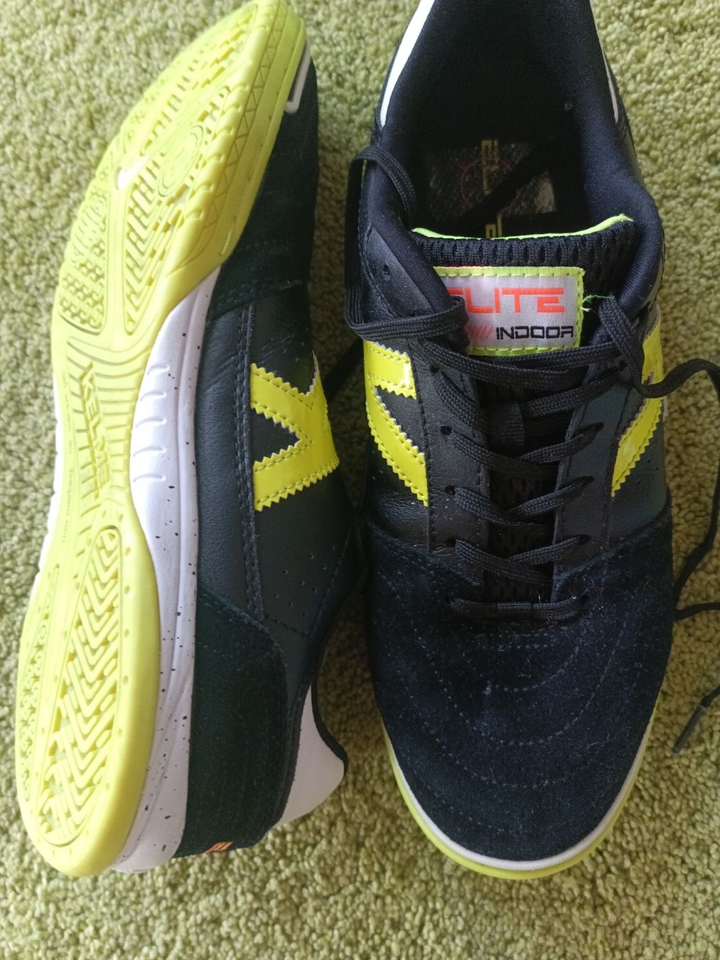 Scarpe da uomo: Lederturnschuhe Gr. 42 – Usato da Grenchen venduto da evg_fg7z 4