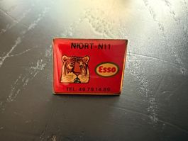 Vintage Esso Pin/Anstecker NIORT-N11 - Top Zustand!